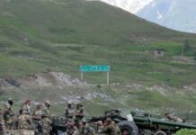 “ทหารจีน-อินเดีย”ปะทะเดือด ใช้”ท่อนเหล็ก-หิน”ตะลุมบอนดับ 20 นาย