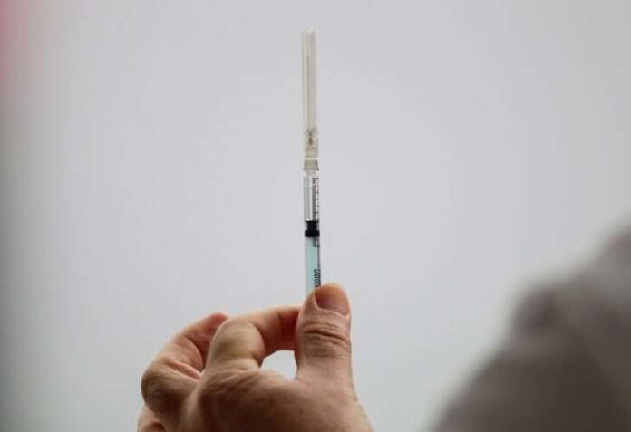 2020-12-29T191543Z-2119529038-RC27XK9H3FRV-RTRMADP-3-HEALTH-CORONAVIRUS-MEXICO-VACCINE-728x499