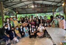 สมาพันธ์สตรีทำความดีแห่งประเทศไทย เข้าพบท่านรัฐมนตรีว่าการกระทรวงยุติธรรม ยื่นหนังสือ ลูกหนี้เพื่อให้ท่านช่วยรับพิจารณาไกล่เกลี่ย