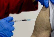 ทำไปได้! ชายเยอรมนีฉีดวัคซีนโควิด 90 เข็ม เอา ‘บัตร-เลขชุดจริง’ ขายต่อ