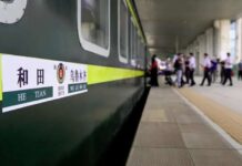 ครั้งแรกในโลก! จีนเปิดทางม้าเหล็กส่วนสุดท้าย เอื้อเดินรถรอบ ‘ทะเลทราย’ ใหญ่สุดครบวง