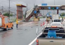 อันตรายรอบตัว! ซุ้มด่านเก็บเงิน’บางปะกง’ พังถล่มหลังฝนตกหนัก