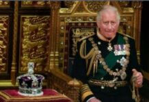 สมเด็จพระเจ้าชาลส์ที่ 3 เสด็จขึ้นครองราชย์หลังพระมารดาสวรรคต