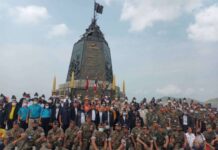(คลิป) เชิดชูเกียรติทหารกล้า วางพวงมาลาวันทหารผ่านศึก