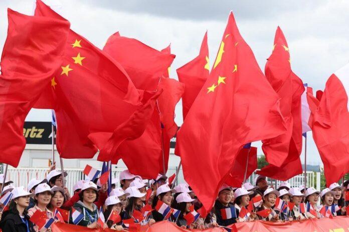 FRANCE-PARIS-XI JINPING-ARRIVAL