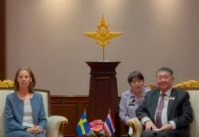 รองนายกรัฐมนตรีและรัฐมนตรีว่าการกระทรวงกลาโหม ให้การต้อนรับ ออท.ราชอาณาจักรสวีเดน/ไทย