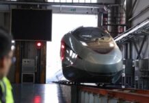 (คลิป) การทดสอบรถไฟความเร็วสูง CR450 รุ่นต้นแบบเป็นไปอย่างราบรื่น