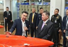นายภูมิธรรมฯ นำคณะกลาโหมเยี่ยมชม “อาร์ วี คอนเน็กซ์” ชูศักยภาพ UAV ฝีมือคนไทย ตอบโจทย์อุตสาหกรรมป้องกันประเทศ