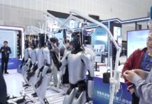 (คลิป) หุ่นยนต์ AI โชว์ทักษะในงานแข่งขันหุ่นยนต์เมืองอู๋ซีครั้งที่ 1