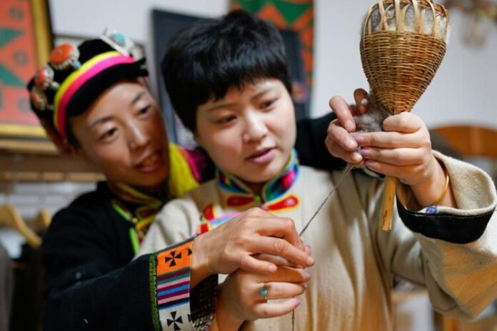 Xi says advancing women's development is int'l community's shared responsibility
