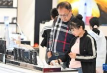 ยอดค้าปลีกจีนแตะระดับ 50 ล้านล้านหยวน ส่องให้เห็นศักยภาพมหาศาลของตลาดจีน