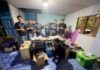 ตำรวจสืบสวน สภ.บางละมุง ไล่ล่ารถต้องสงสัย ขยายผลรวบหนุ่มเมียนมา ตั้งฐานผลิตยาเสพติด